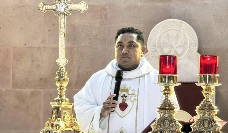 Disparan contra sacerdote al salir de casa parroquial en Villahermosa; su estado es ‘muy grave’ Disparan contra sacerdote al salir de casa parroquial en Villahermosa; su estado es ‘muy grave’